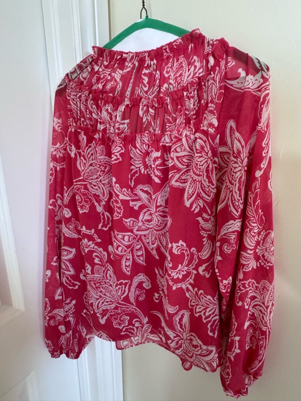 Evereve Pink and White Floral Off-Shoulder Top - Picture 4 of 7